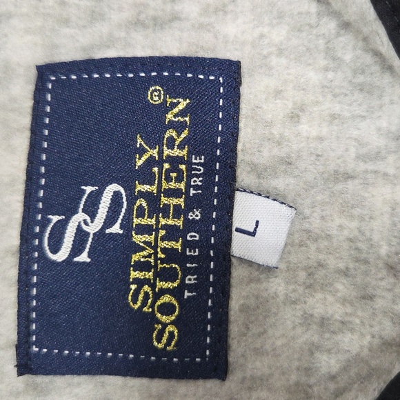 Simply Southern Multicolor Patterned Sweatshirt SzL Like New 100% Poliester - Picture 2 of 10